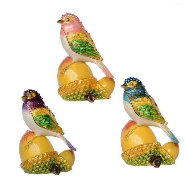 Bouteilles oiseau sur un bijoux de bijoux de bijoux de bijoux de bijoux