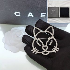 Boutique 925 Silver Plated Brooch Brand Designer Nuevo diseño en forma de gato Broche de diamantes de alta calidad de moda