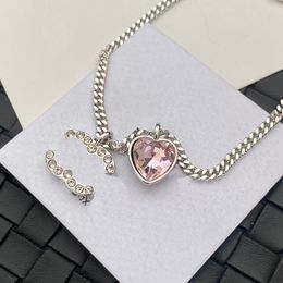 Boutique 925 Zilververplateerde kettingontwerper Pink hartontwerp Schattig meisje Essentiële ketting Hoge kwaliteit Diamant ingelegde ketting met doos Verjaardagsfeestje