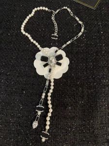 Collar de rehinestones perlas de mariposa boutique collares de diseñador