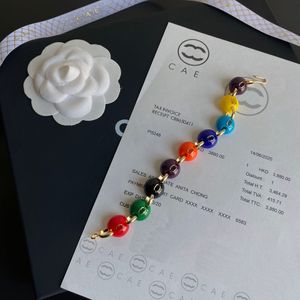 Diseñador de marca de brazalete chapado en boutique nuevo joyería de color enlaz de joyas de moda pulsera de moda joya de alta calidad boutique boutique pulsera caja de cumpleaños