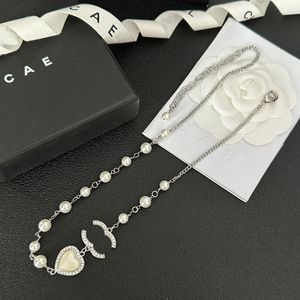 Boutique vergulde kettingontwerper Nieuwe modieus charmant meisje hoogwaardige ketting romantische liefde geschenk hoogwaardige sieraden kettingbox