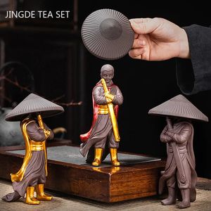 Boutique Purple Clay Tea Pet Swear Creative Figure Figure Statue Ornements Artisanat à la main