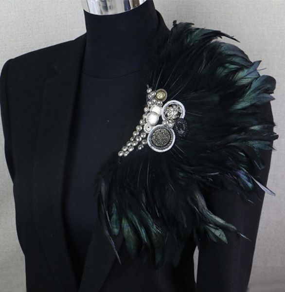 Boutonnière Clips Collier Broche Broche De Mariage Costumes D'affaires Banquet Broche Plume Noire Ancre Fleur Corsage Party Bar Chanteur LJ2920466