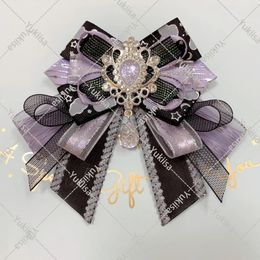 Vlinderdas broche originele luxe Strass Bowtie Lolita Cosplay Damesmode Jurk Shirt Kraag Bloemen Handgemaakte sieraden 240122