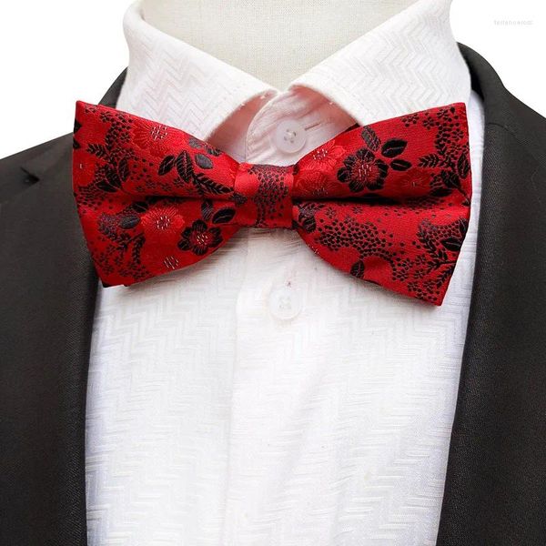 Pajaritas 12 6 cm 18 colores Plum Blossom Poliéster Bowtie para hombre Mujer Moda Negocios Corbatas de boda Accesorios de traje