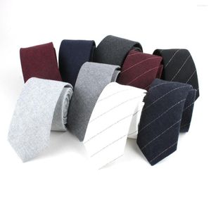Bow Ties 2022 Brand Men's Fashion Vintage Solid Neck voor man Stripe Red Blue Wedding Business Slim Ntrak Corbatas Skinny Tie