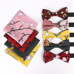 Bow Ties 2022 Verkoop mode-item voor mannen bruiloft accessoires pak zakdoeken shirt banden originele luxe heren boog pocket-hand