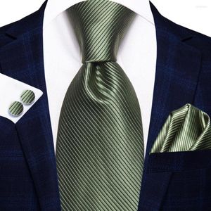 Bow Ties 2023 Elegante heren Tie Heren Dark Green Solid For Men Business Ntraly Handky Cufflinks Hi-Tie Designer