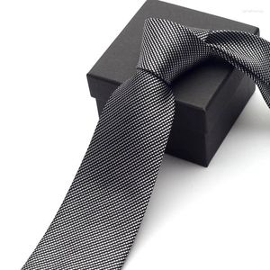 Nœuds papillon 2023 de haute qualité marque de mode formelle noir blanc plaid 8cm cravate marié mariage cravate spectacle fête avec boîte-cadeau