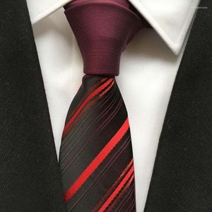 Noeuds papillon 2023 hommes nouveauté panneau cou cravate solide bordeaux noeud avec corps rouge rayures diagonales cravates