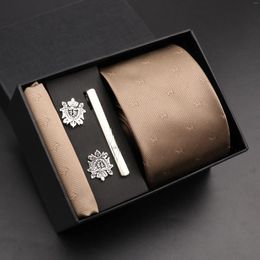 Bow Ties 2024 Fashion 7cm Tie à cravate Broche Broche pour hommes Flower Coldie Holiday Box Box ACCESSOIRES SIM