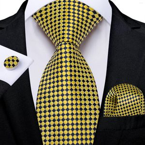 Bow Ties 2024 Luxe geel zwarte plaid stip zijde voor mannen 8cm trouwfeest bruidegom accessoires stropdichief manchetscherm cadeau