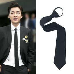 Bowbanden 38/48cm Zwarte wijn Rode Koreaanse stijl Lazy Zipper Tie mannen en vrouwen Matching Shirt 5cm bruiloft Student Geschenken Uniform