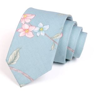 Cravates d'arc 7cm Cravate bleu clair pour hommes Costume d'affaires Cravate de travail de haute qualité Mode Cravate formelle Cravate de coton d'impression de fleurs pour hommes 231031