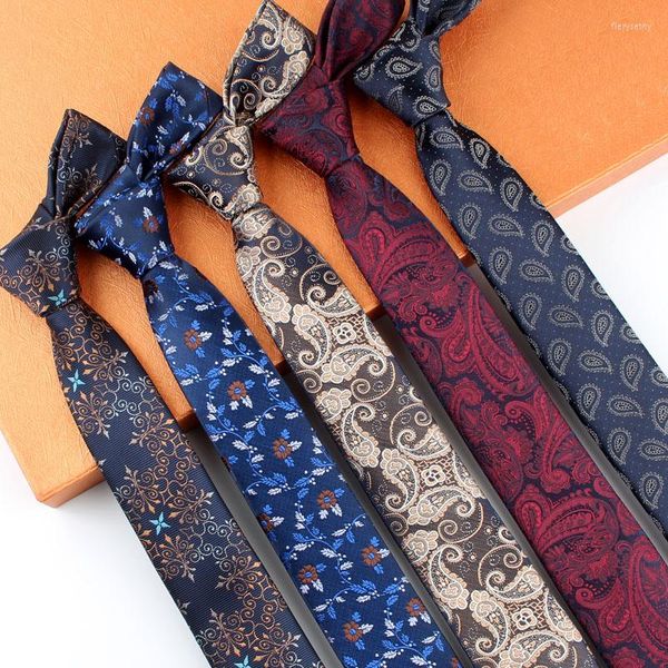 Pajaritas Marca Hombres de alta calidad Clásico Estampado de flores Vino Corbata de cuello rojo 6 cm Slim Novio Boda para hombres Paquete con caja de regalo