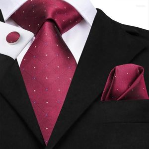 Pañuelos de lazo Borgoña Plaid Dot Seda Corbata de boda para hombres Handky Gemelos Regalo para hombre Conjunto de corbata Diseño de moda Fiesta de negocios Dropship Hi-Tie Fi