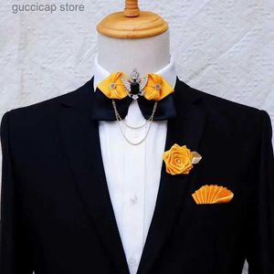 Bow Ties Crystal Bow Tie Set Hommes Femmes Costume d'affaires Accessoires Collier Fleurs Vintage Mariage Bow-tie Pocket Serviette Broche 3pcs Ensembles Y240329