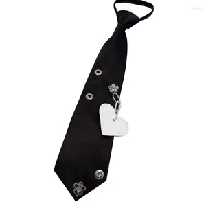 Bow Ties Dapper Girls 'School Uniforme Tie Prendant Pendant Coldie pour look préépis pré-lié