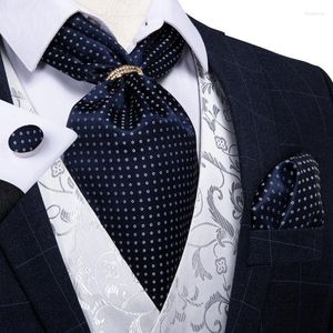 Bow Ties Design Men Silk Cravat Navy Dot Formele ascot Tie zakdoek ingesteld met ring bruiloft Zelftrekmiddel Dibangu Fred22