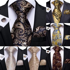 Pajaritas Diseñador Moda Hombre Corbata Oro Azul Amarillo Paisley Seda de alta calidad Boda para DiBanGu Hanky Gemelos Conjunto de regalo