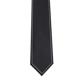 Noeuds papillon Designers Marque 7CM Cravates élégantes pour hommes Accessoires de fête de mariage 2,76 pouces Cravate rayée noire avec boîte-cadeau 231027