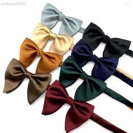 Bow Ties Diseñadores Marca Fashion Silk Tie para Hombres Fiesta Bedería Butterfly Casual Doble Capeta Regalo para hombres con caja 44BE