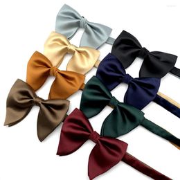 Bow Ties Diseñadores Marca Fashion Silk Tie para Hombres Fiesta Bedida Butterfly Casual Doble Capeta Regalo para hombres con caja