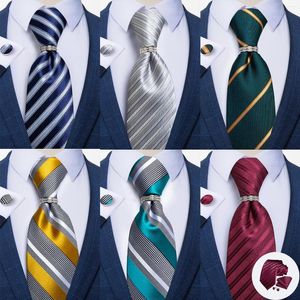 Cravates d'arc Dibangu Design Soie Cravate de poche pour hommes Boutons de manchette carrés Set Gold Blue Triped Cravate de fête de mariage formelle avec bague en argent