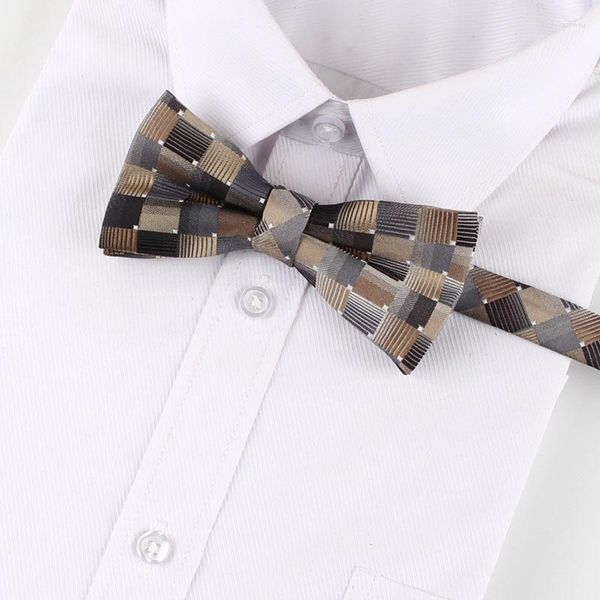 Bow Ties Fashion Classic Style British Dot Striped Plaid Polyester Tie pour homme Femmes Groom Business Robe Accessoires de mariage Cadeaux