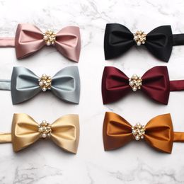 Noeuds papillon à la mode couleur unie cravate pour hommes tenue de soirée affaires Banquet marié homme robe de mariée tête plate