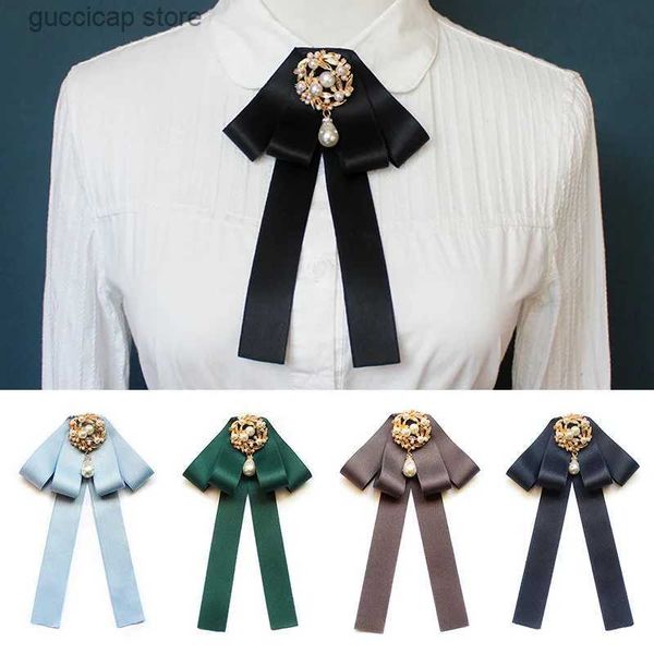 Bow Ties Femelle College Style Bow Clie JK Uniforme Shirt Bank Bank Ablétant Flight Robe Cold Flower Accessoires 12 * 19cm Y240329