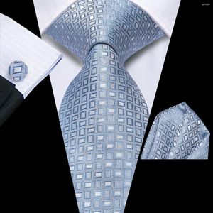 Bow Ties Hi-Tie Designer Light Blue Plaid Elegant Elegant For Men Fashion Brand Wedding Party Coldie Couchette de manchette