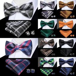 Bow Ties Hi-Tie Grey Plaid Jacquard Silk Silk Pré-attaché HOMMES TRACE HANKY CUFFLINKS Set Butterfly Knot Bowtie for Male Wedding Business Party