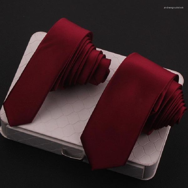 Bow Ties de haute qualité 2023 Designers Brand Fashion Business Business Formal Suit 6cm / 4cm Tie pour hommes Wine Red Coldie Wedding with Gift Box
