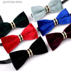 Bow Ties Banquet pour hommes de haute qualité Golden Velvet Wedding Diamond Bowtie For Man Business Classic Velvet Bow Tie Butterfly Y240329