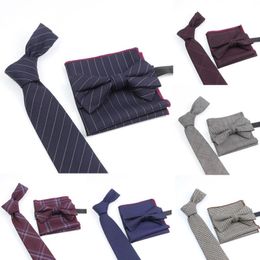 Bow Ties Tapis de laine de haute qualité Couleur solide 7 cm Classic Casual Stripechief Set trois pièces de vêtements de mariage Acces