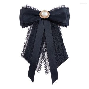 Boogbanden Koreaanse mode zwarte stropdas vrouwelijk kanten parelhofstijl broche shirt accessoiresbow Emel22