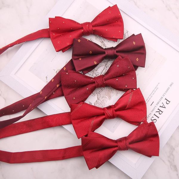 Bow Ties Corean Versión 12 6cm Vino Geométrico Poliéster Bowtie para el hombre Traje de boda de la boda Accesorios de vestimenta completa