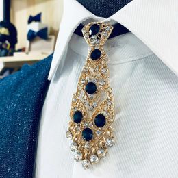 Cravates d'arc de luxe diamant cravate pour hommes vintage s cravate femmes robe de mariée col gentleman banquet costume brillant cristal noeuds papillon 231012