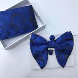 Nœuds papillons de luxe de mode ruban d'impression haut de gamme pour hommes costumes collier de mariage boutons de manchette serviette de poche 3 pièces ensemble