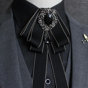 Bow Ties Luxury Men Wedding Party Nek Kraagshirt Chic Tie Cravat Dames Zijde Lintlegering Vlinder Ntralte Zwarte strass Bowie