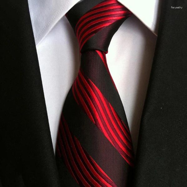 Bow Ties Man Red Wedding Party Neckties Fashion 8 cm de large Match à rayures à rayures Tie noue Gravatas Business Forme Black Suit Silk
