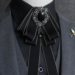 Bow Ties Men's Hingestone Tie Fashion Business Costumes Collit Collier Fleurs Bijoux faits à la main Cadeaux accessoires de mariage coréens britanniques