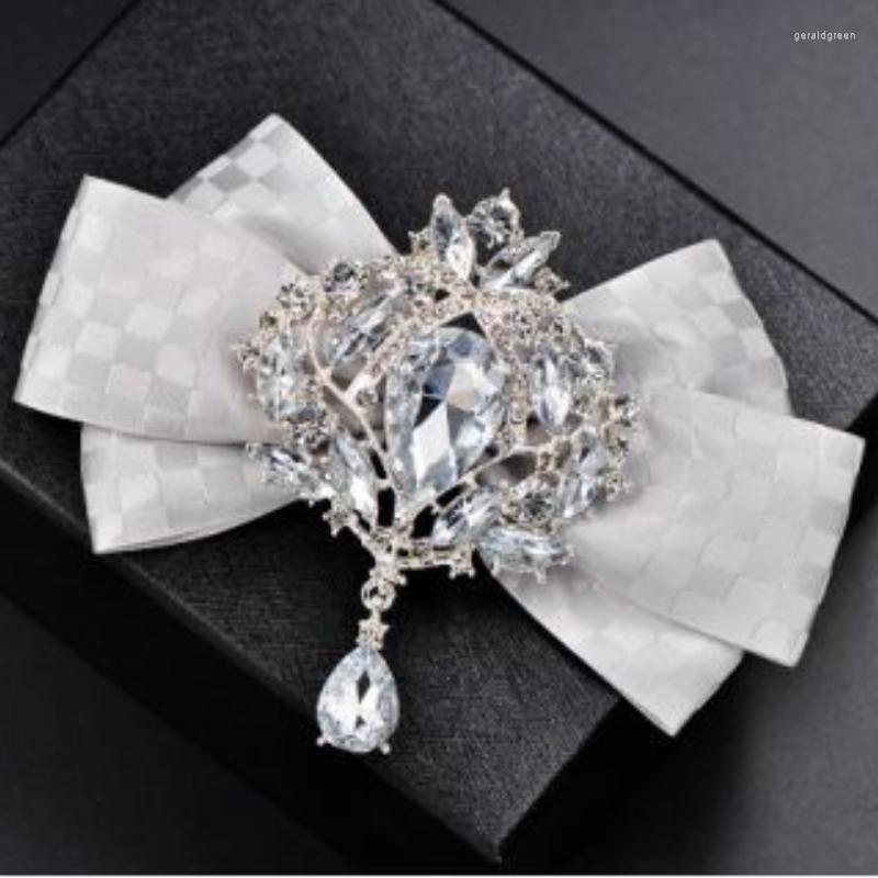 Bow Ties Męski Wedding Rhinestone Tiew Wysokiej klasy koreańskie brytyjskie akcesoria bankietowe ręcznie robione biżuteria Bowtie Prezent dla mężczyzn kobiety