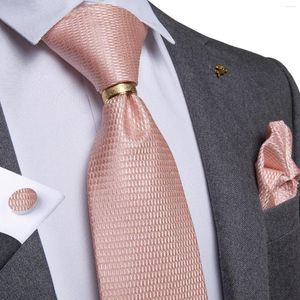 Bow Ties Mens Neckite Pink Solid Silk Wedding Tie voor mannen Fashion Bussiness Party Hanky ​​manchetknopen Ring Set Dibangu-ontwerper JZ02-7195