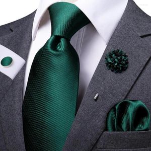 Bow Ties Mens Necktie Luxury 8,5 cm de large de la soie verte massif de large piste de poche carrée de bouffée