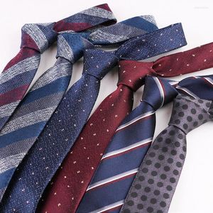 Pajaritas para hombre Corbata Moda Jacquard 7 cm para hombres Inglaterra Rayas Corbata de lujo Formal Hombre de negocios Vestido de boda Accesorios de la camisa