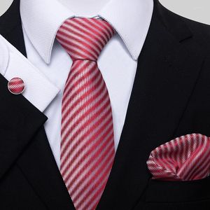Noeuds papillon Mix Couleurs 2023 Design Usine Vente Cadeau De Mariage Cravate Poche Carrés Ensemble Cravate En Soie Hommes Costume Rouge Accessoires Fit Business