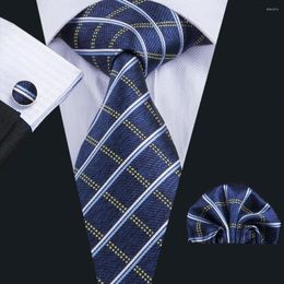Bow Ties Navy Blue Plaid Silk Wedding Tie voor mannen Handky manchetknoop Gift Heren Ntransontwerp Bedrijfsfeestje Dropshiphiping hi-tie